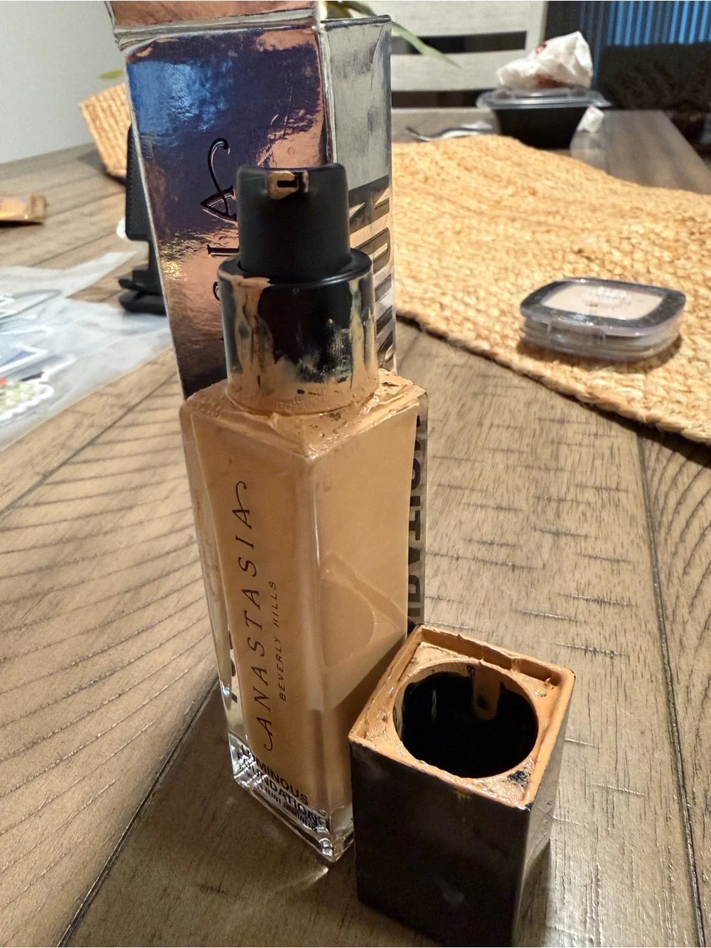 Anastasia Beverly Hills Luminous Foundation - 335W AS IS